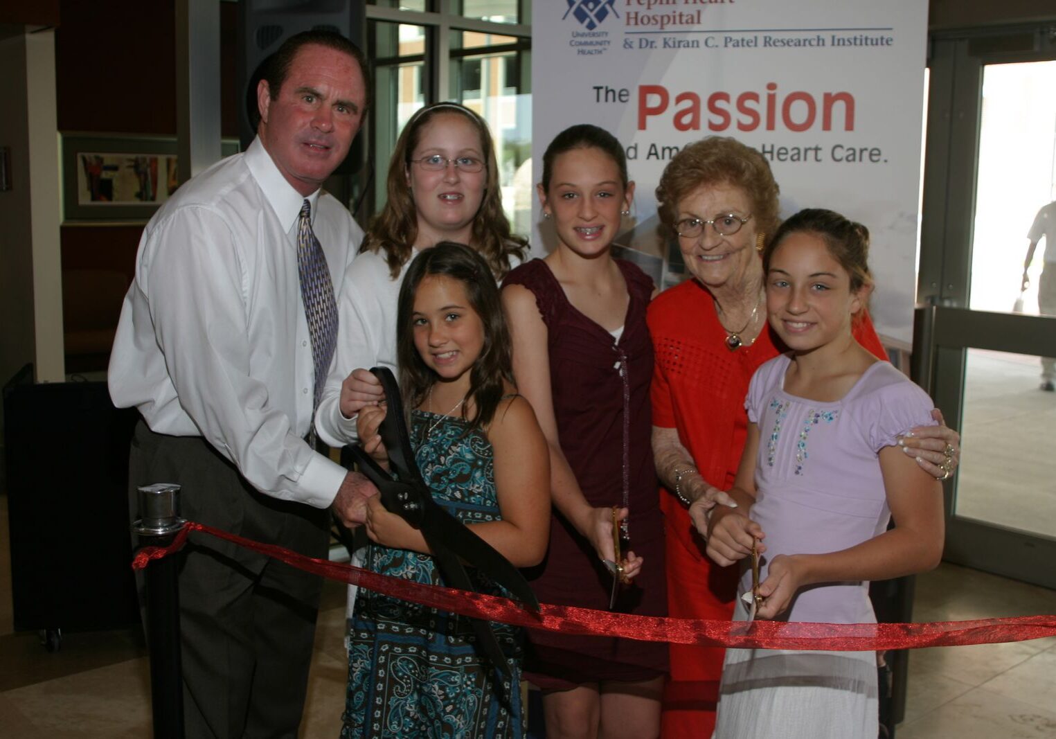 2006 PH ribbon cutting girls